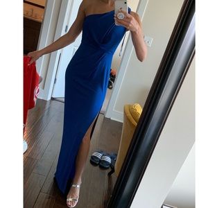BCBGMAXAZRIA royal blue one shoulder gown slit